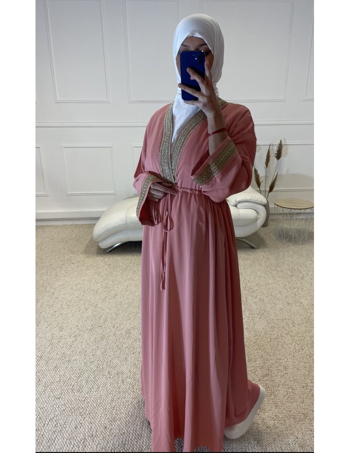 ABAYA CINTRÉ AVEC BRODERIE FEMME ROSE MASTOUR - MASTOUR