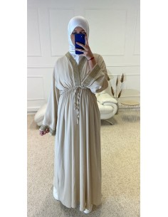 ABAYA CINTRÉ AVEC BRODERIE...