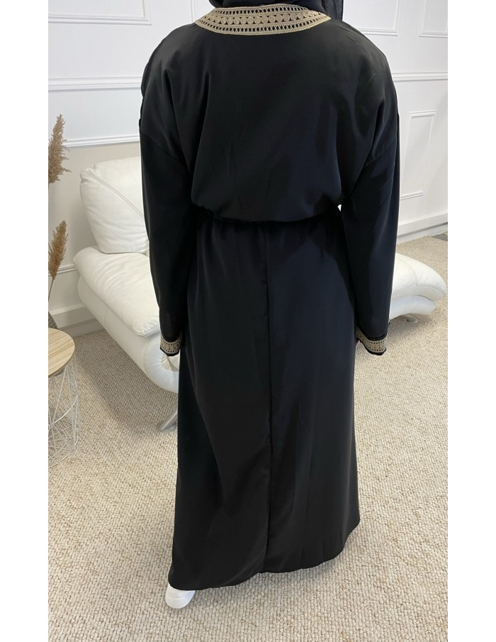 ABAYA CINTRÉ AVEC BRODERIE FEMME NOIR MASTOUR - MASTOUR