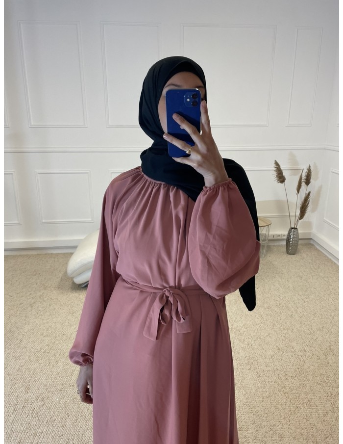 ABAYA LONGUE COL ROND CINTRÉ FEMME ROSE - MASTOUR