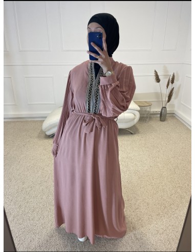 ABAYA AVEC BRODERIE AU COL FEMME ROSE