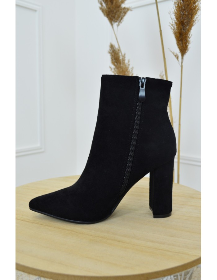 Bottines noires en daim à talon – Élégance et confort pour femme
