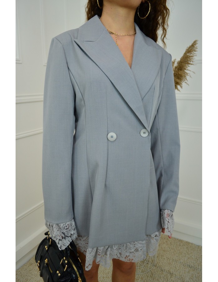 Robe Blazer Chic avec Bordures en Dentelle - Élégante et Moderne