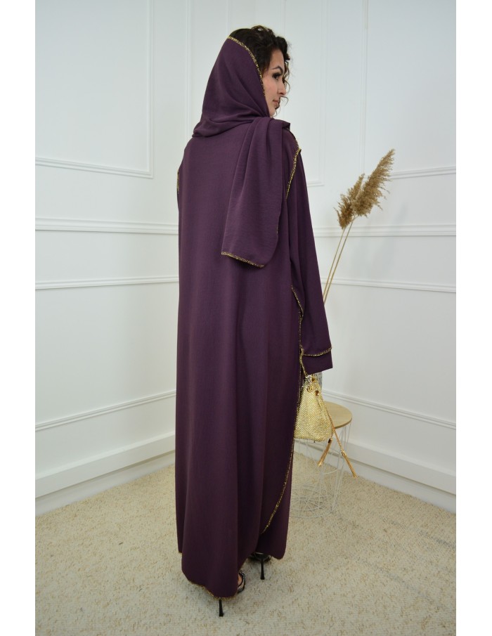 Robe Longue Violette avec Voile Incorporé - Élégance et Raffinement