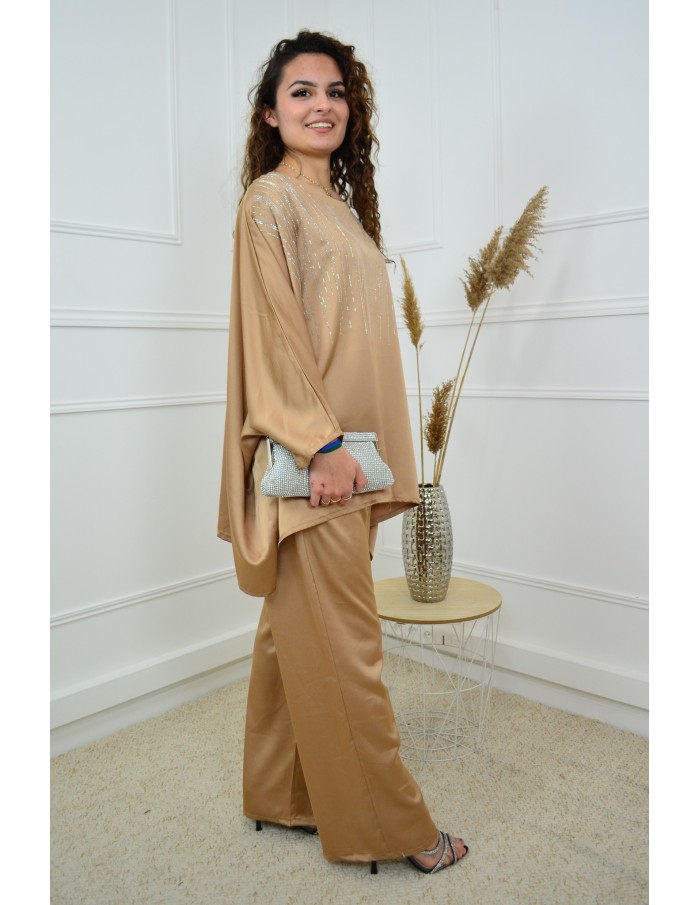 Ensemble Doré Satiné Femme avec Strass – Élégance & Confort