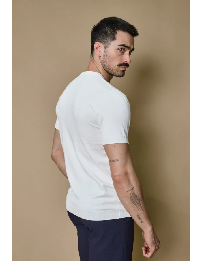 T-shirt blanc uni en maille homme – Confort et style minimaliste
