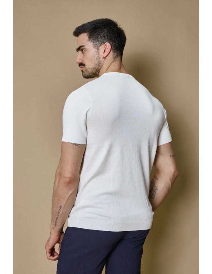 T-shirt blanc uni en maille homme – Confort et style minimaliste