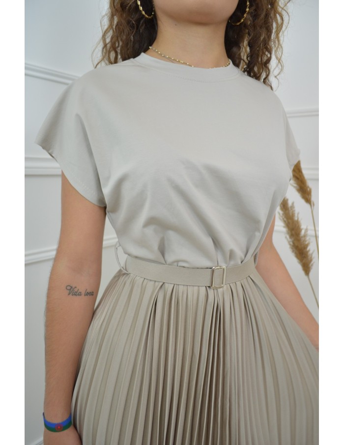 Robe longue beige cintrée avec jupe plissée - femme - Accueil