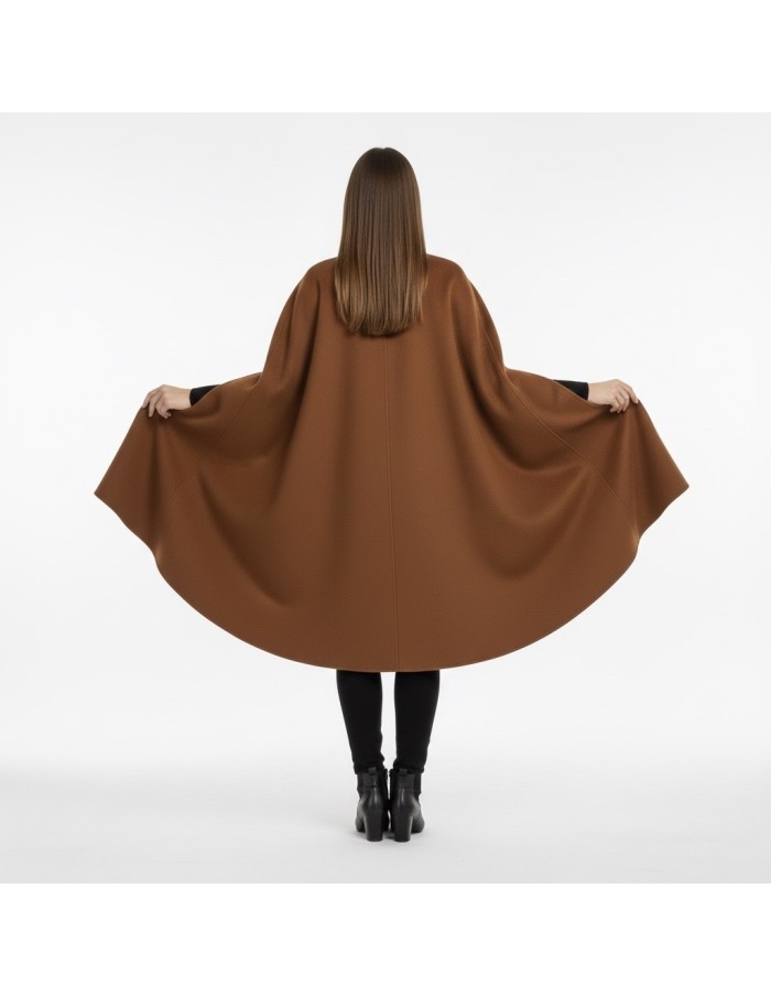 Veste Cape longue marron avec ceinture et boutons dorés – Femme