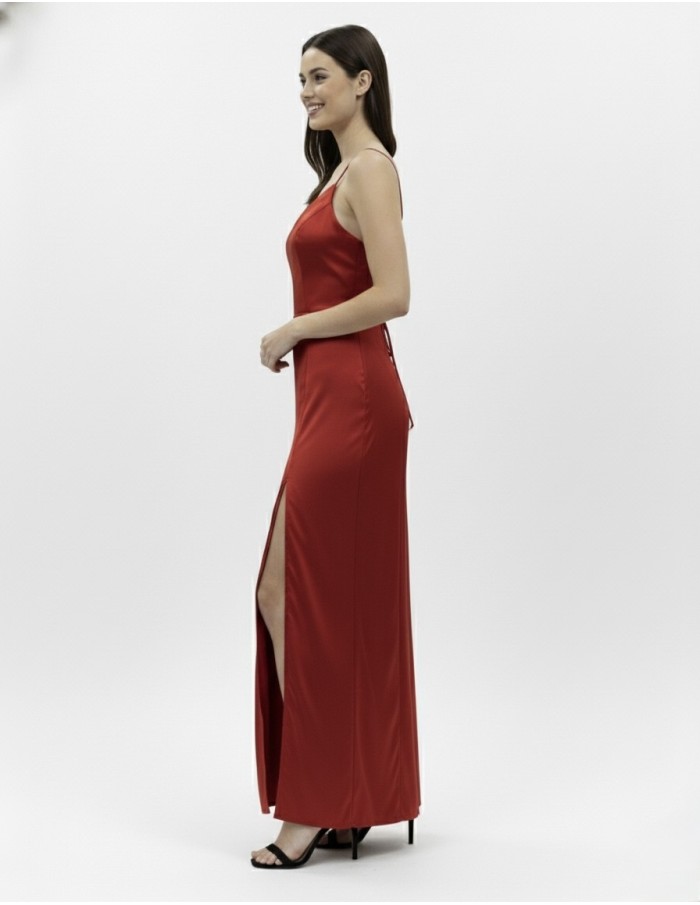 ROBE LONGUE ROUGE À BRETELLES – FEMME