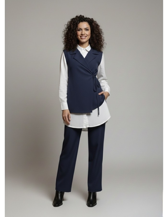 ENSEMBLE CHEMISE BLANCHE AVEC GILET BLEU MARINE INTÉGRÉ & PANTALON - FEMME