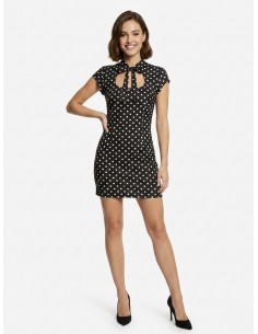 ROBE COURTE NOIRE À POIS...