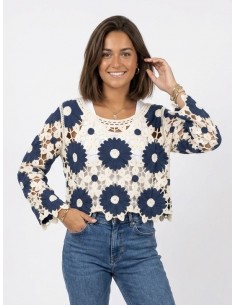 TOP BLEU MARINE EN CROCHET...