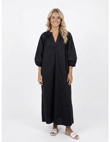 ROBE LONGUE NOIR COUPE AMPLE ET...