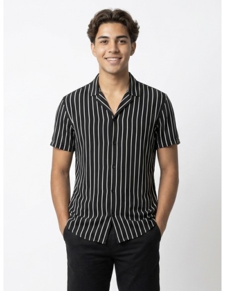 chemise rayé noir a traits blanc