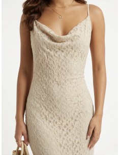Robe longue à col bénitier... 2