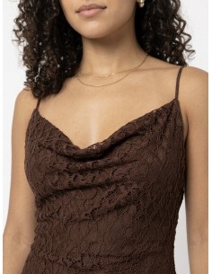 Robe longue à col bénitier... 2