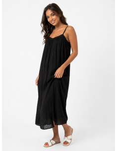 ROBE LONGUE À BRETELLES...