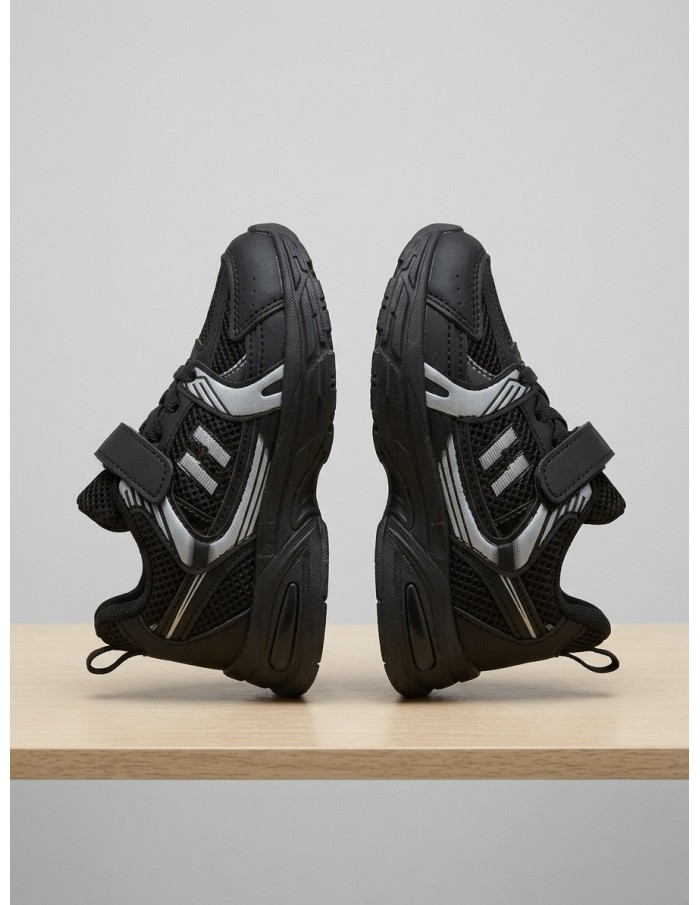 BASKET NOIR AVEC DÉTAILS RÉFLÉCHISSANT - 18 au 25