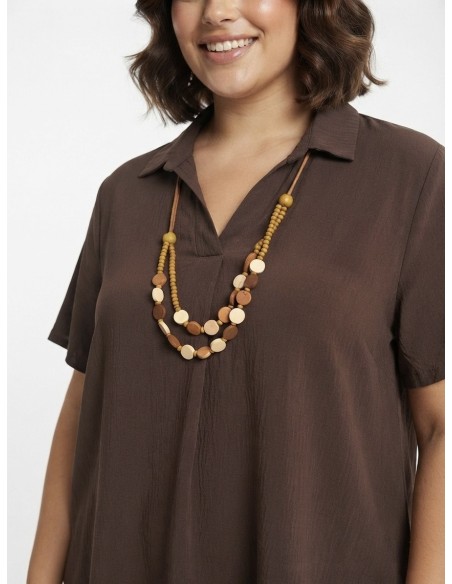 CHEMISIER CHIC CHOCOLAT AVEC COLLIER DE PERLES  - FEMME