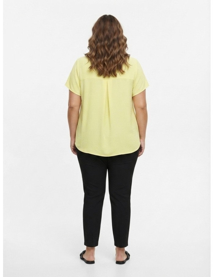 CHEMISIER CHIC JAUNE AVEC COLLIER DE PERLES  - FEMME