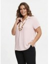 CHEMISIER CHIC ROSE AVEC COLLIER DE PERLES  - FEMME
