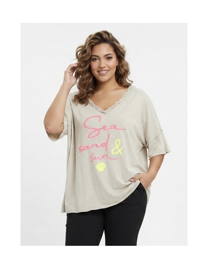 T-SHIRT TAUPE À INSCRIPTION "SEA, SAND & SUN" - FEMME