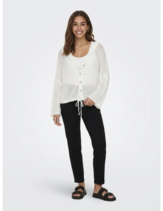 gilet blanc en maille de face 2