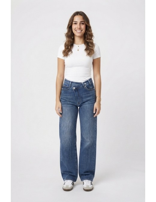 Jean wide leg croisé taille haute - jean asymétrique femme porté de face 2